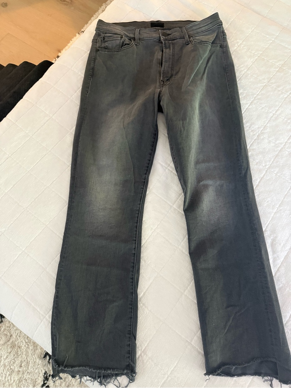 Women’s Mother Cropped Fray Washed Black Jeans